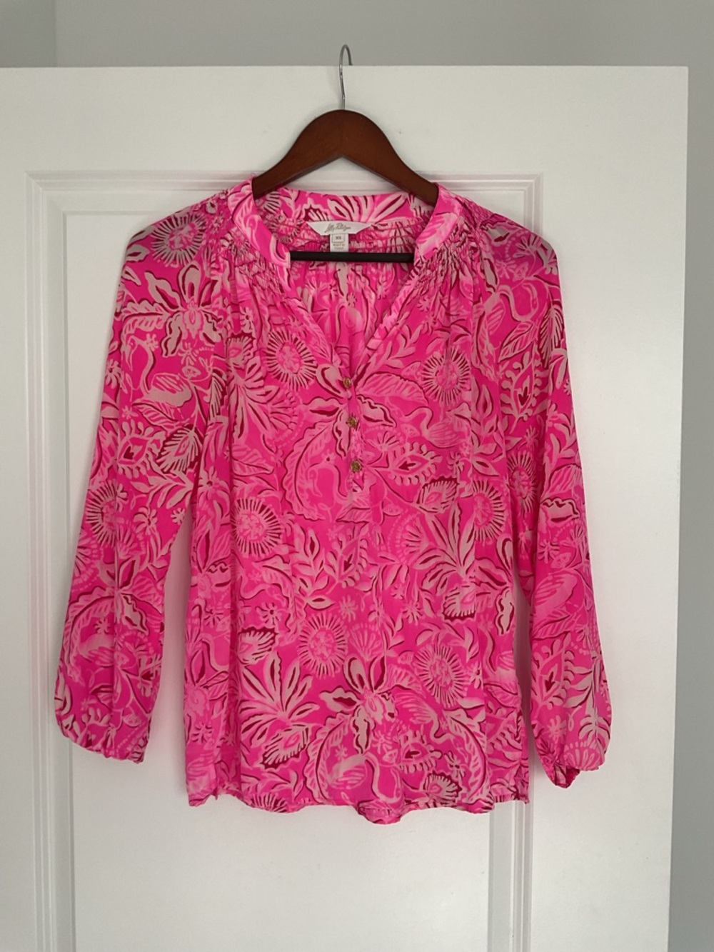 Lilly Pulitzer pawsitive Cattitude XS pink silk blouse